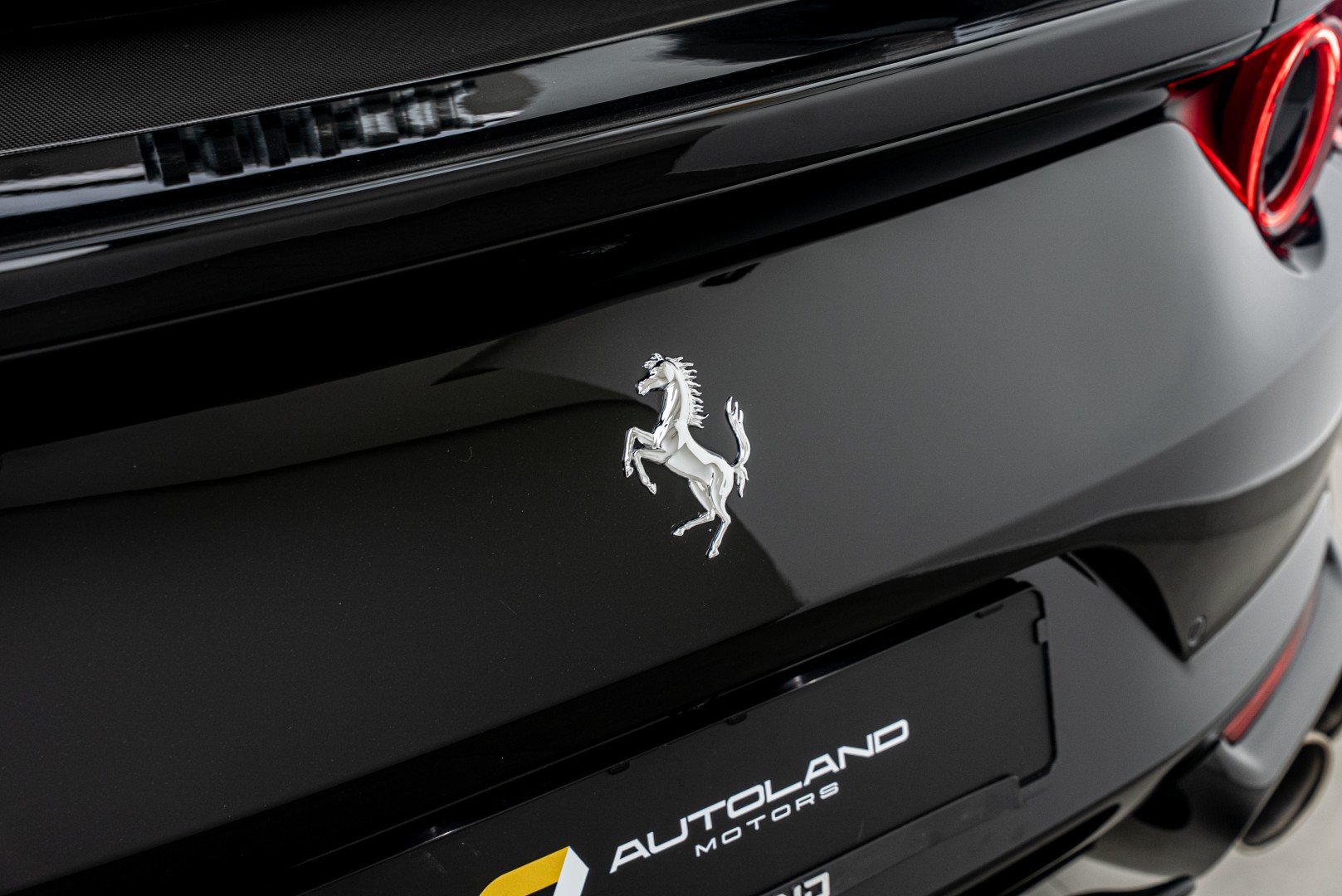 2020 FERRARI 812 SUPERFAST ( WARRANTY, SERVICE CONTRACT)